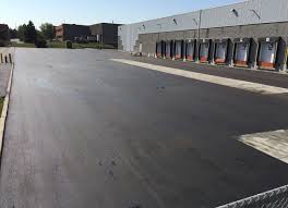 Best Recycled Asphalt Driveway Installation  in North College Hill, OH